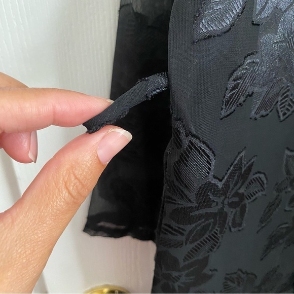 Vintage Victoria’s Secret Sheer Floral Robe Size S - Picture 8 of 13